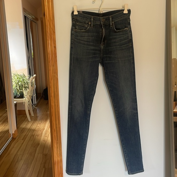 Barely worn Citizens of Hunanity jeans. Size 24 - Rocket High rise jeans - Picture 2 of 3